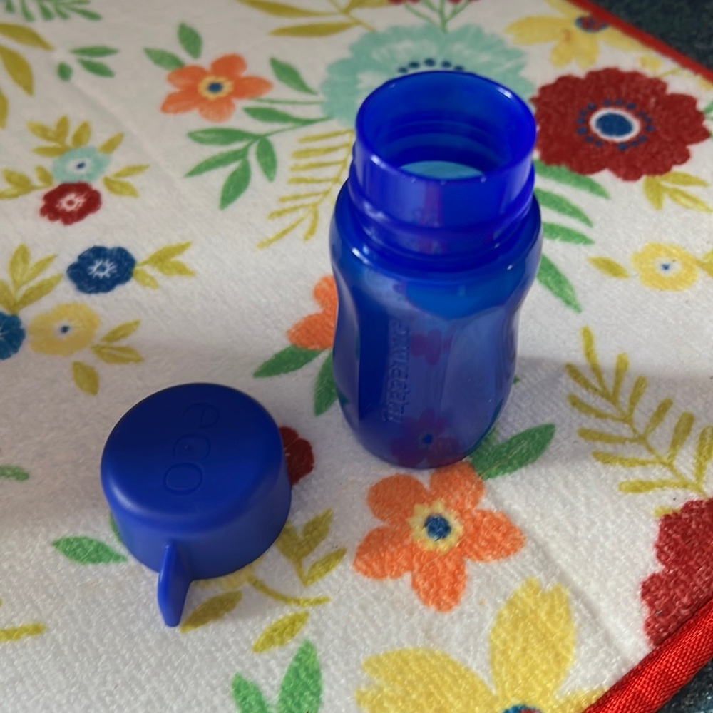 Tupperware 3 oz container